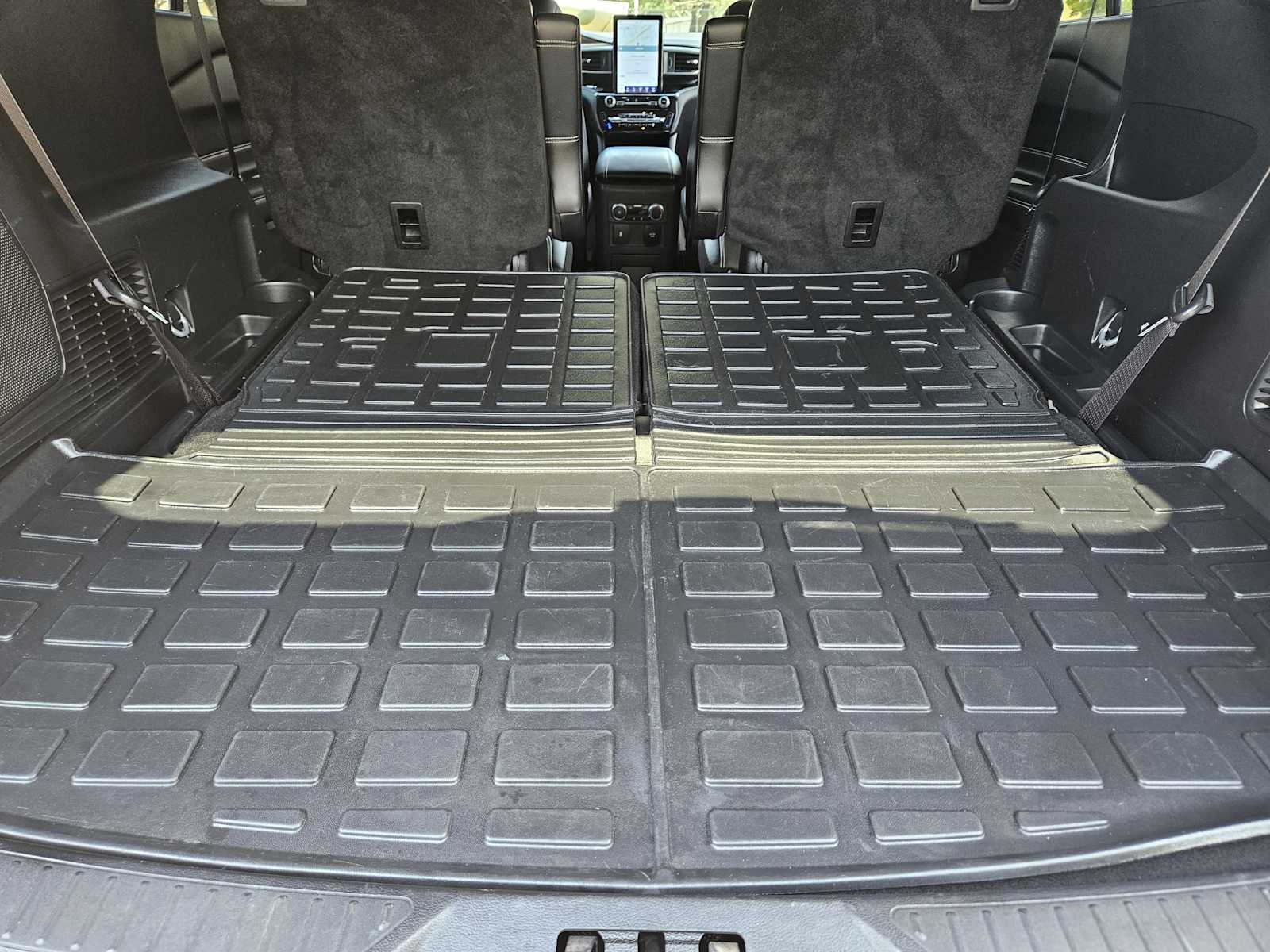 Thumbnail: 2024 Ford Explorer - 32
