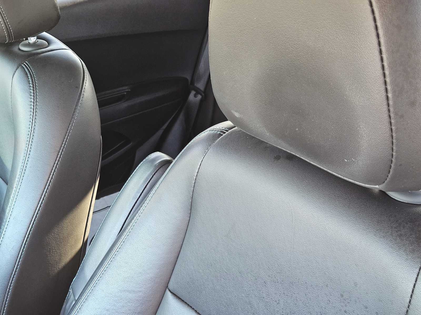 Thumbnail: 2015 Chevrolet Trax - 14