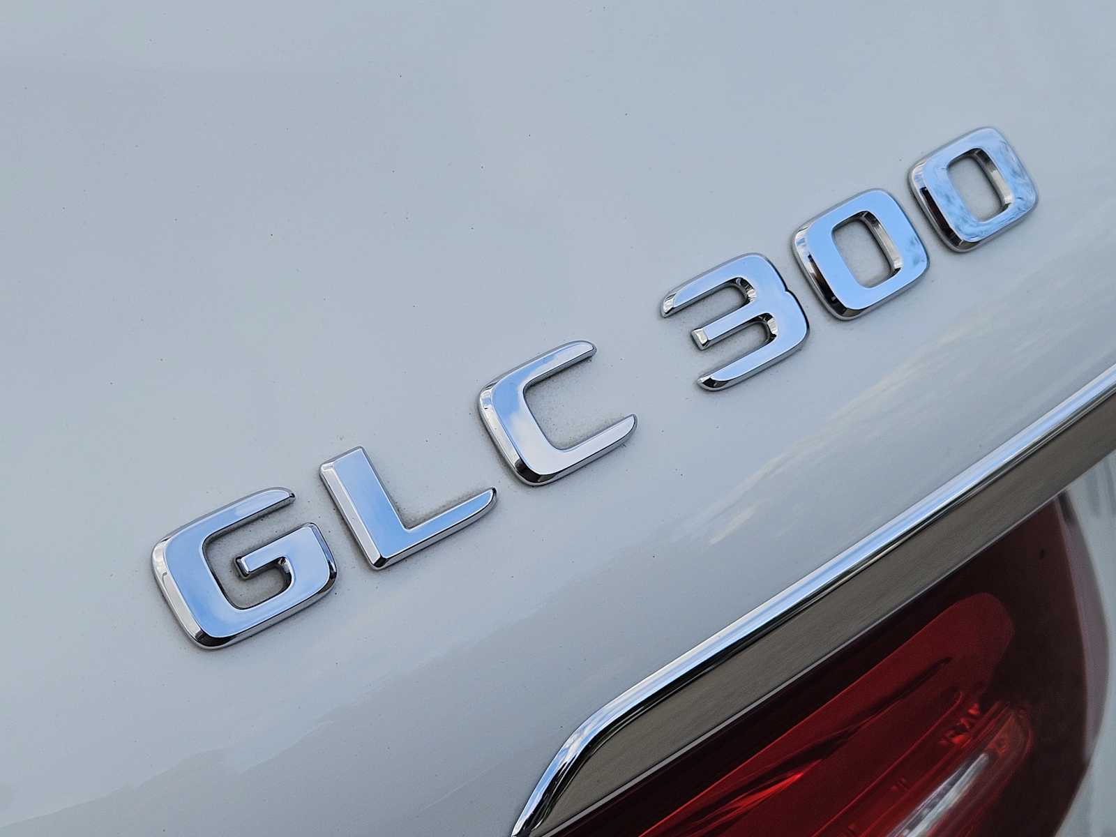 Thumbnail: 2017 Mercedes-Benz GLC - 11