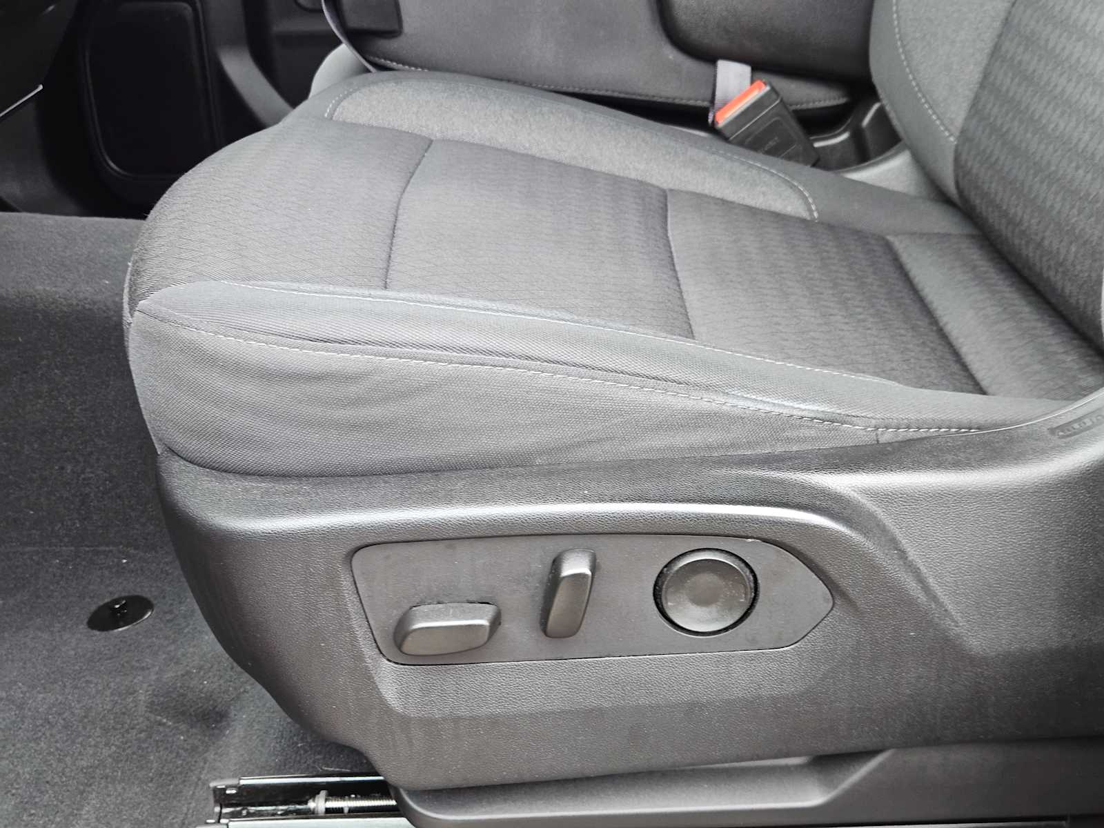 Thumbnail: 2023 Chevrolet Silverado 1500 - 23