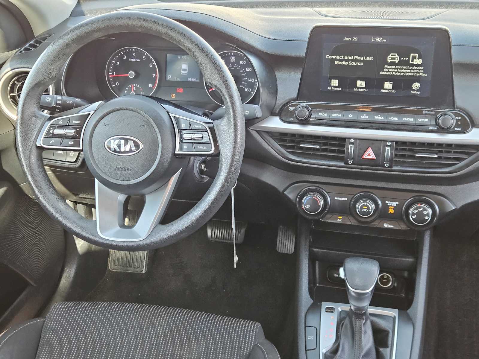 Thumbnail: 2020 Kia Forte - 23