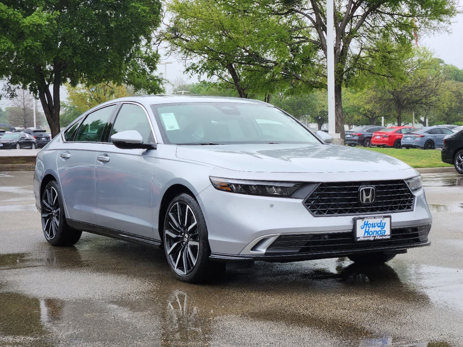 2025 Honda Accord Hybrid Touring photo 3
