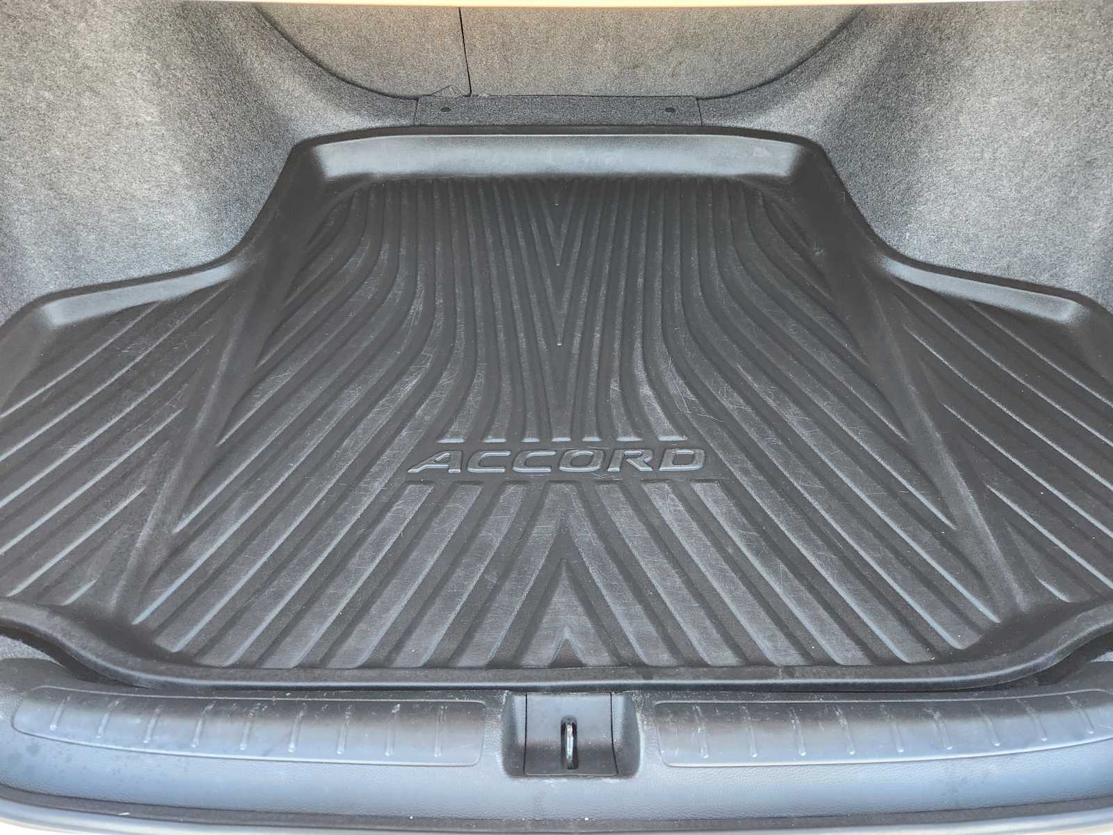 Thumbnail: 2018 Honda Accord - 31