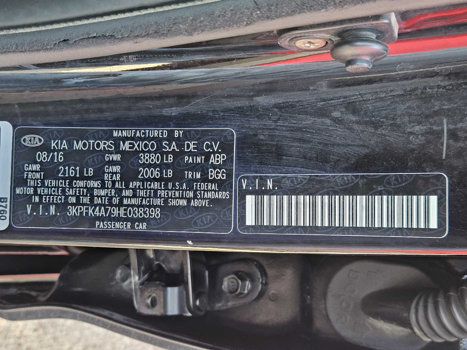 Thumbnail: 2017 Kia Forte - 31