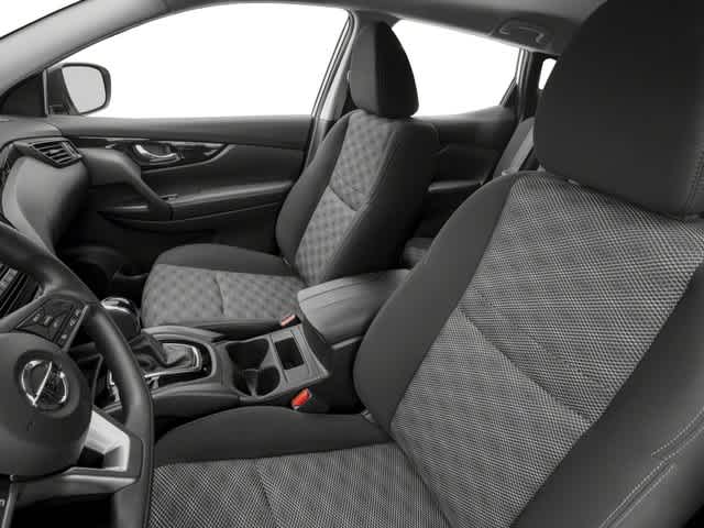 Thumbnail: 2018 Nissan Rogue Sport - 12