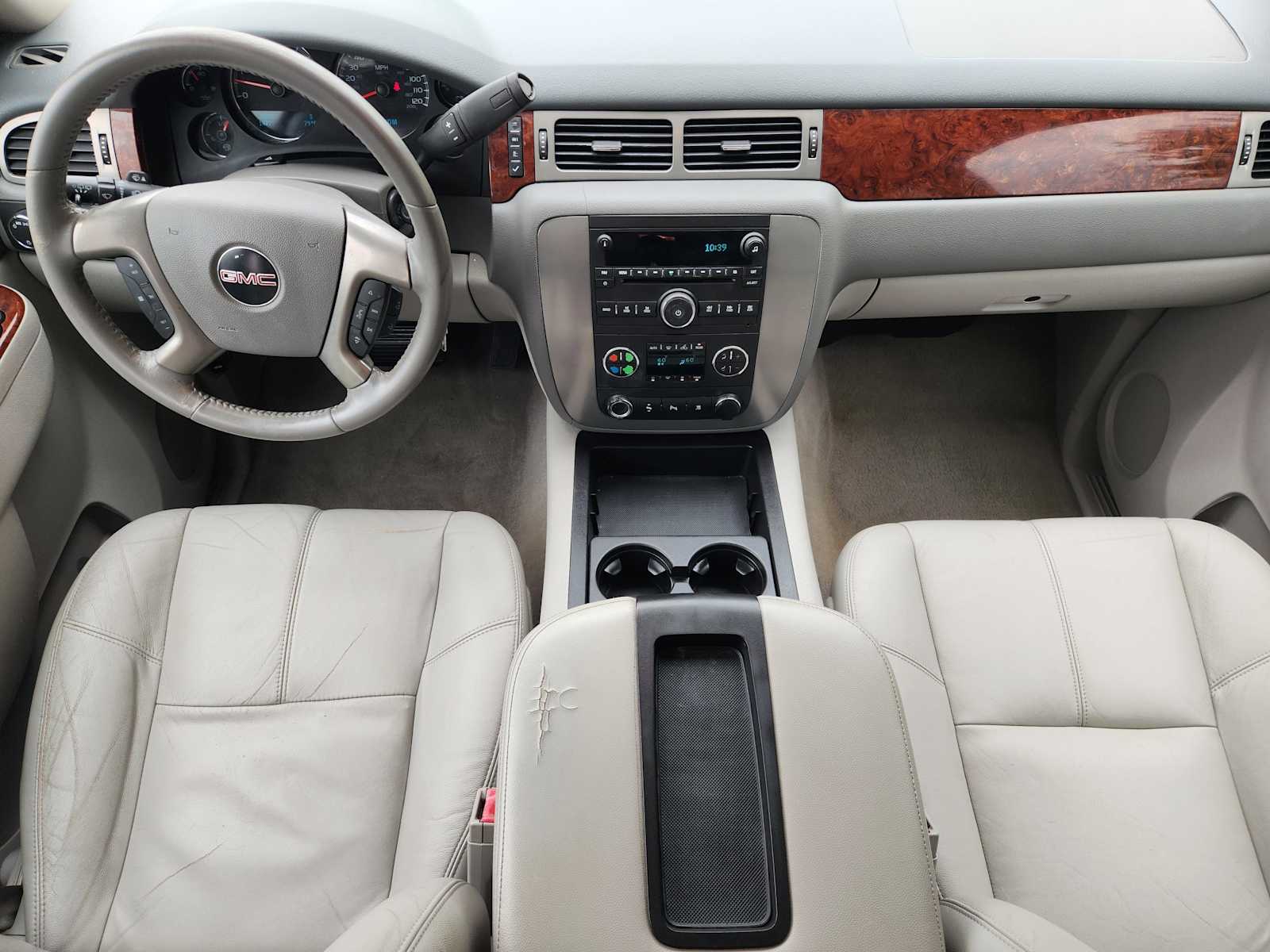 Thumbnail: 2011 GMC Yukon - 25