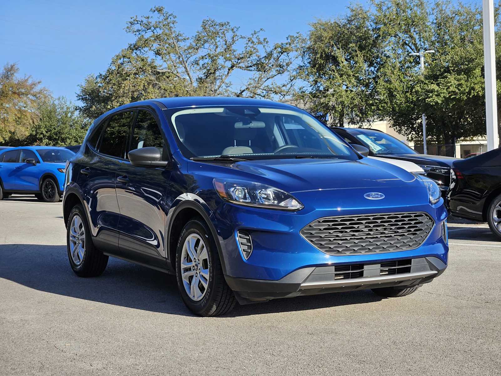 Thumbnail: 2022 Ford Escape - 3
