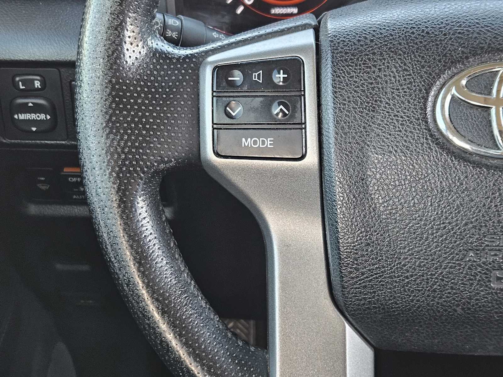 Thumbnail: 2012 Toyota 4Runner - 29