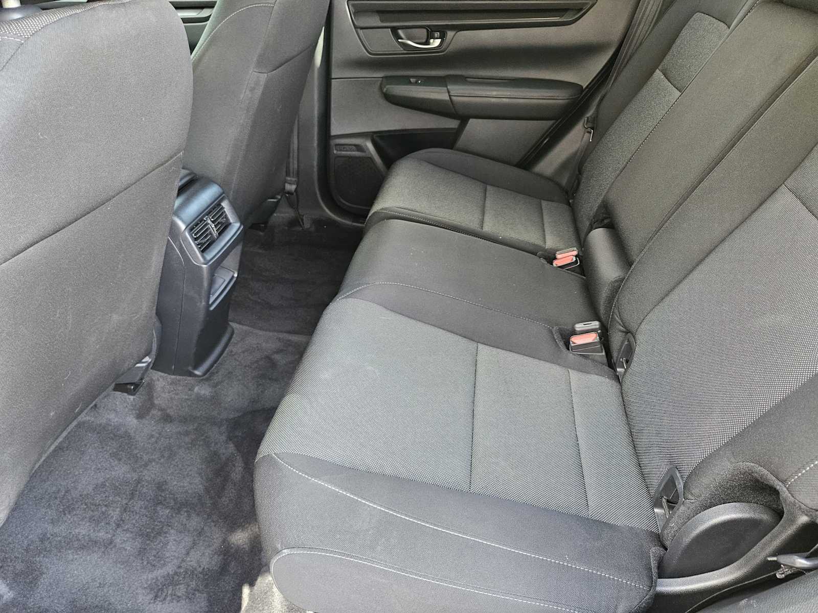 2025 Honda CR-V LX - Photo 28