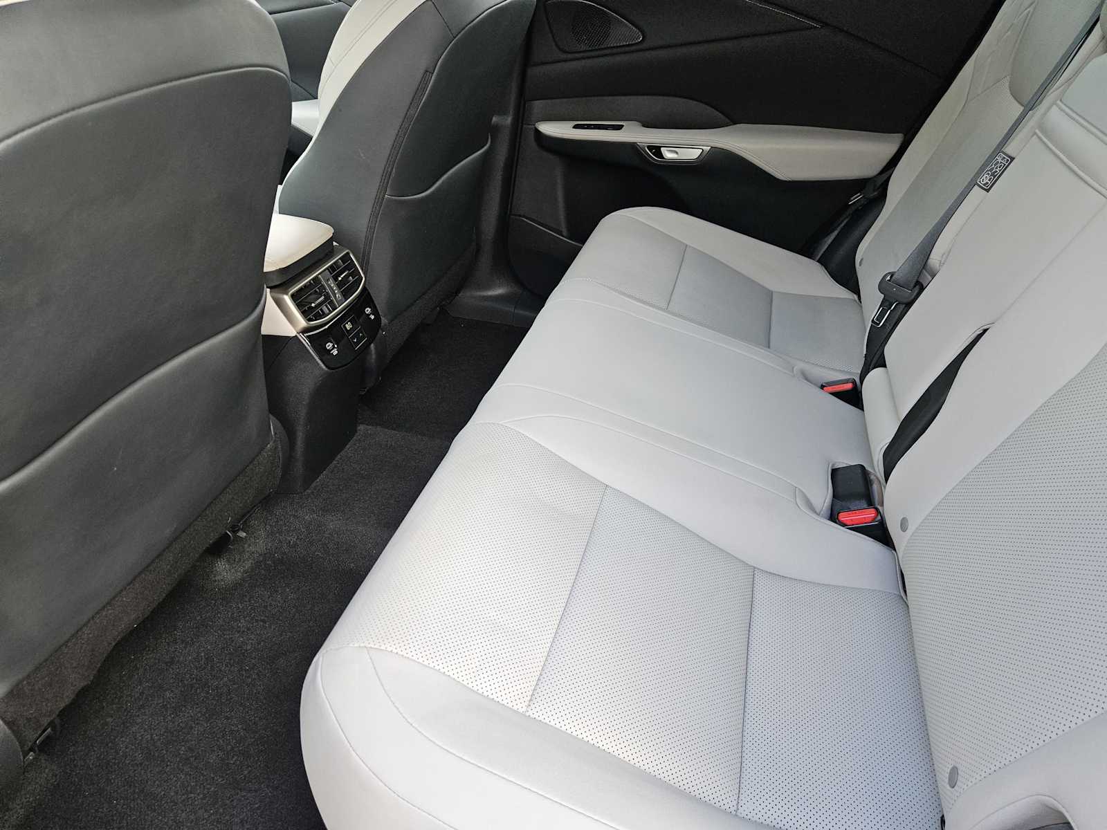 Thumbnail: 2023 Lexus RX - 29