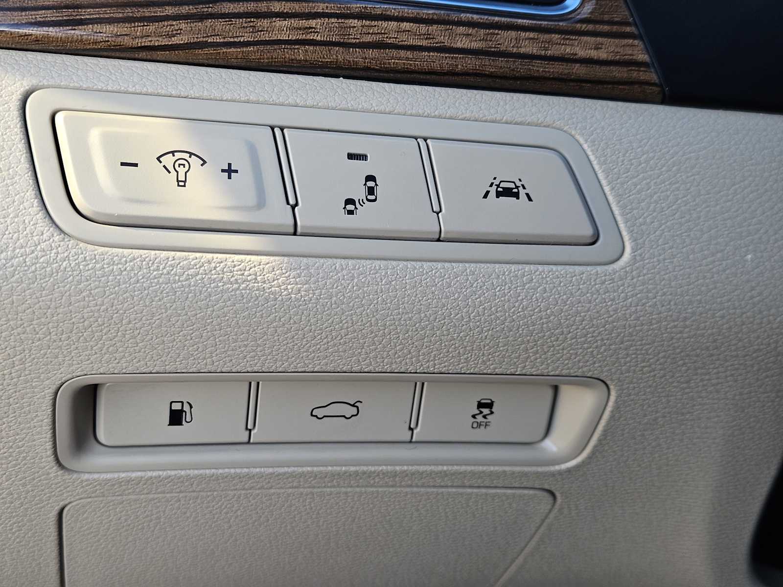 Thumbnail: 2016 Hyundai Sonata - 22