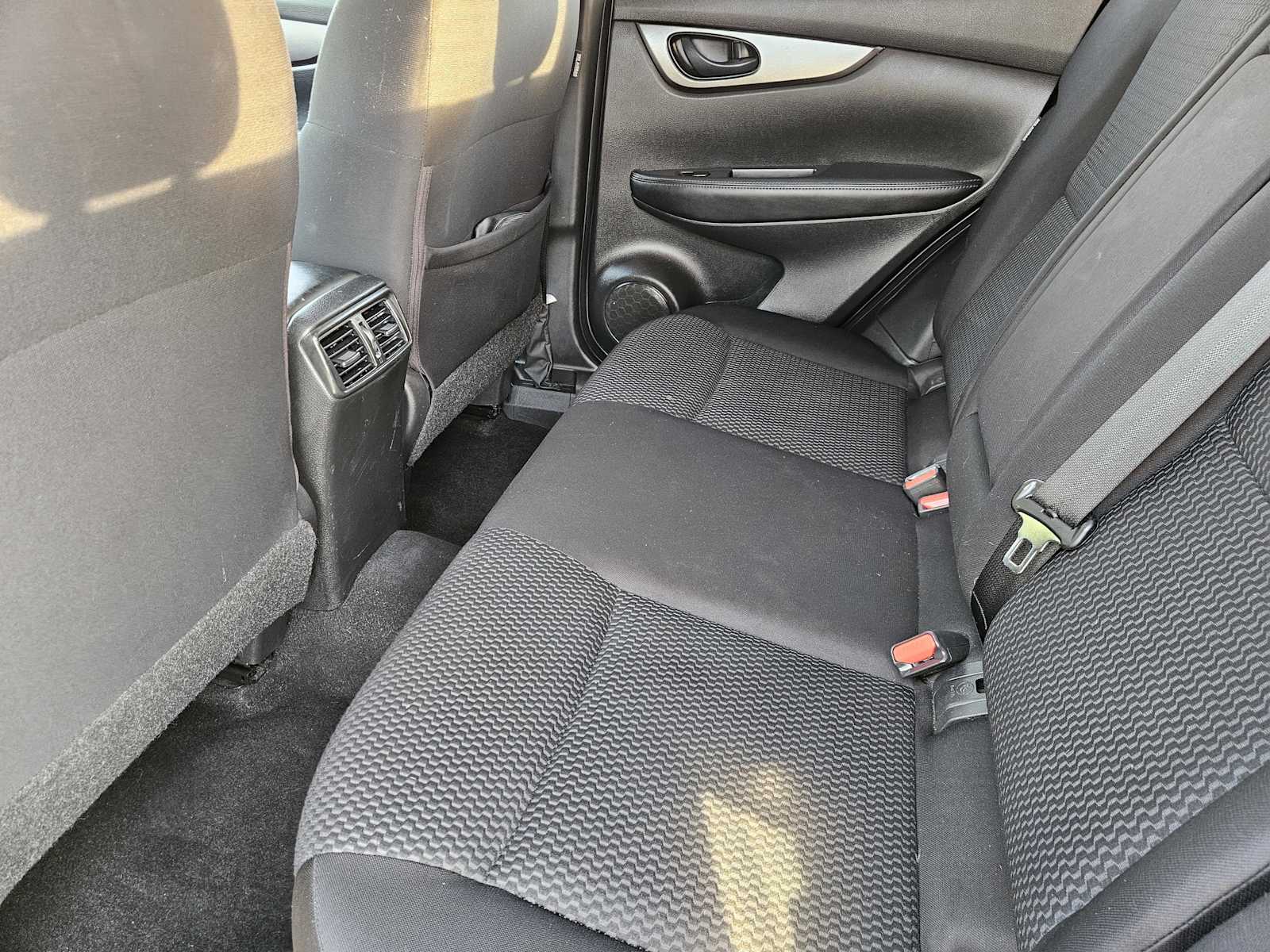 Thumbnail: 2020 Nissan Rogue Sport - 27