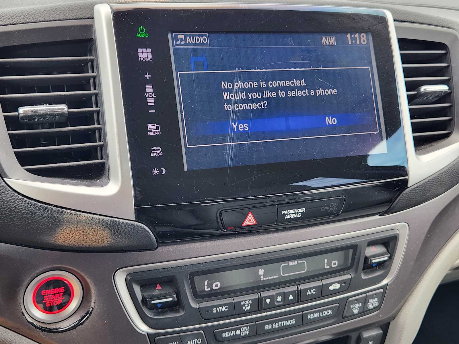 Thumbnail: 2016 Honda Pilot - 17