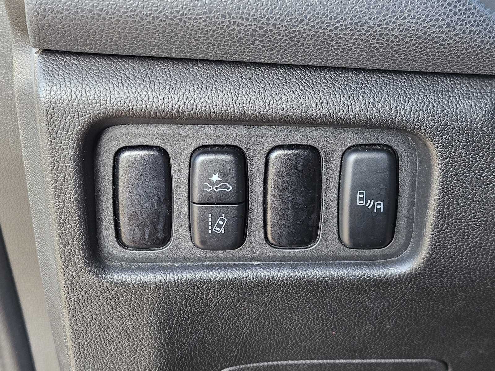 Thumbnail: 2021 Mitsubishi Outlander Sport - 21