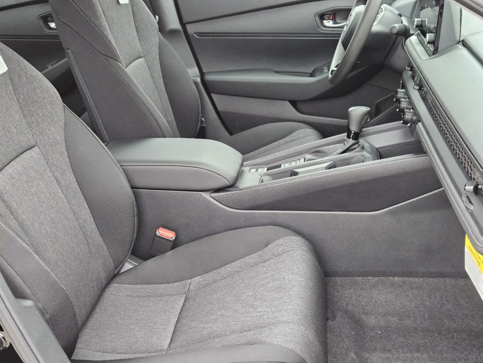 2025 Honda Accord LX 13