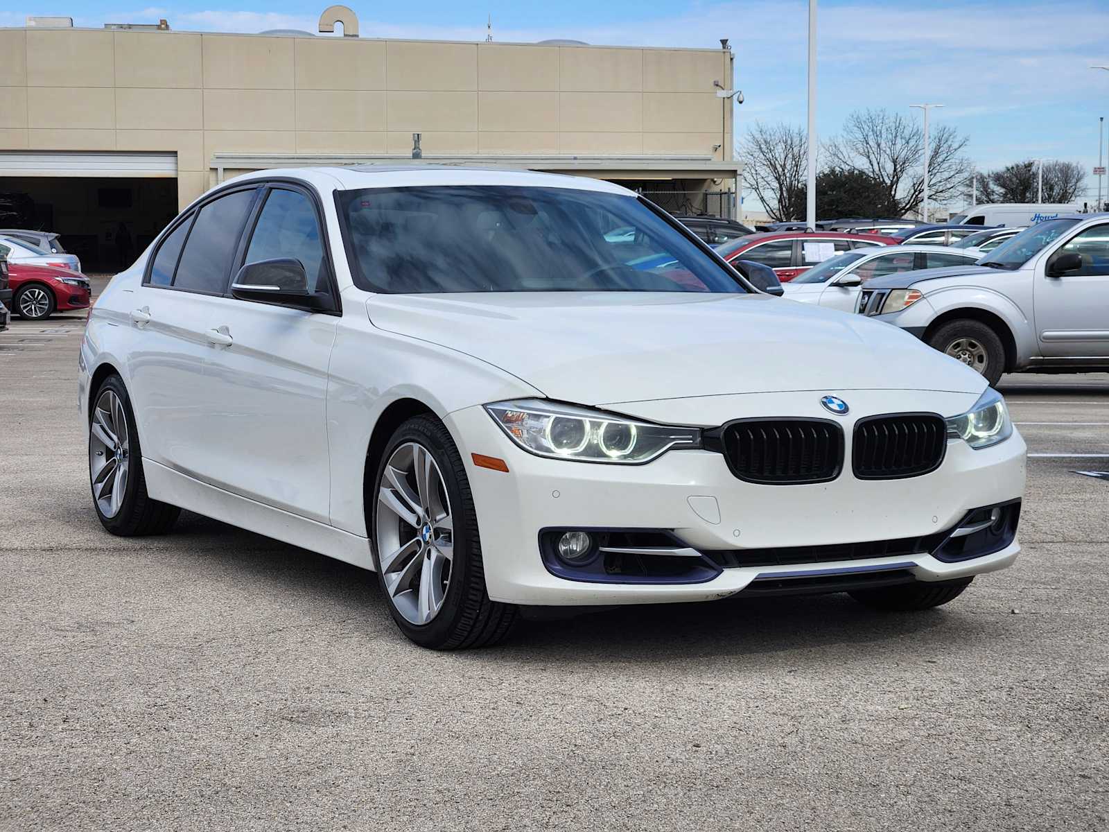 Thumbnail: 2015 BMW 3 Series - 3