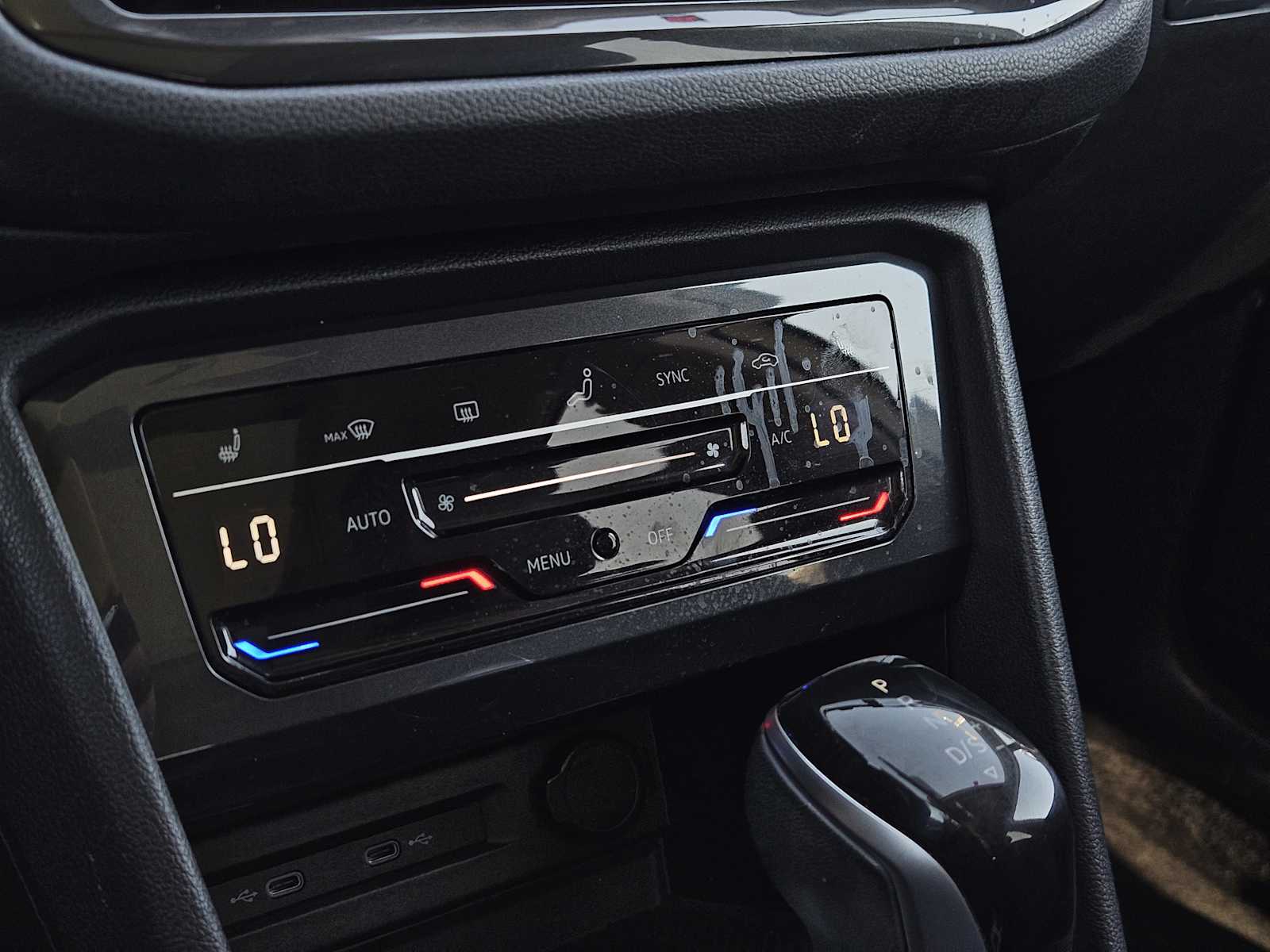 Thumbnail: 2023 Volkswagen Tiguan - 19