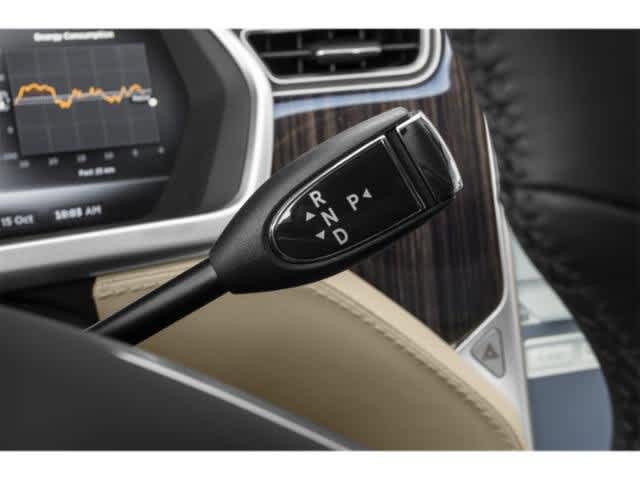 Thumbnail: 2015 Tesla Model S - 10