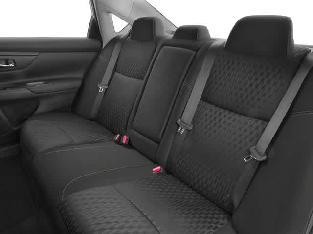 Thumbnail: 2018 Nissan Altima - 16