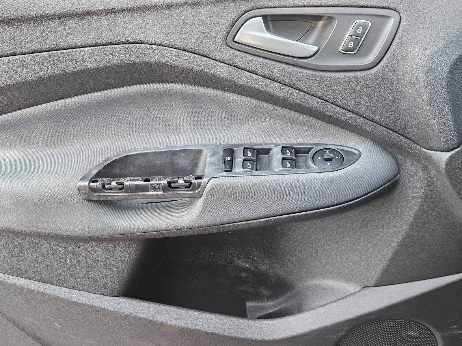 Thumbnail: 2013 Ford Escape - 21