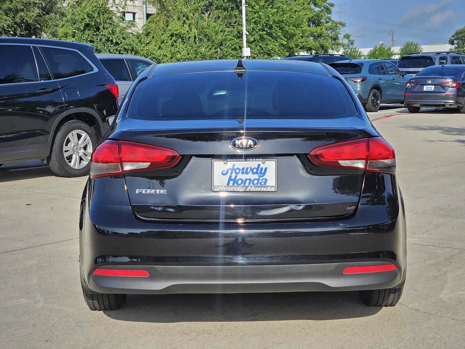 Thumbnail: 2017 Kia Forte - 7