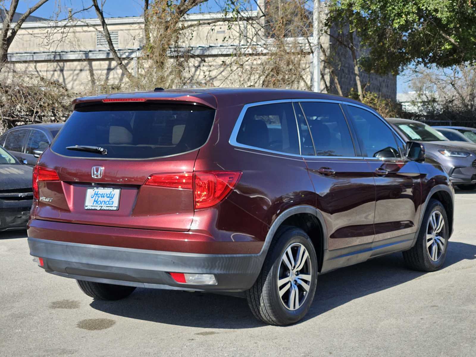 Thumbnail: 2018 Honda Pilot - 6