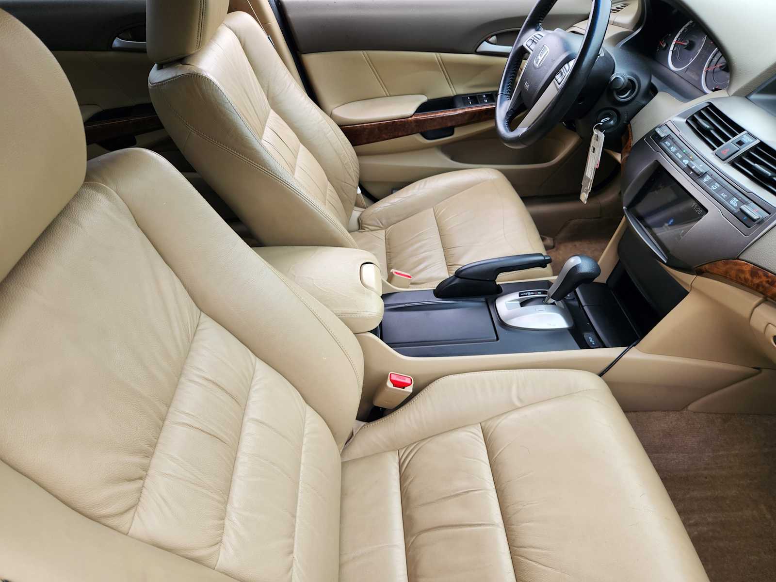 Thumbnail: 2010 Honda Accord - 14