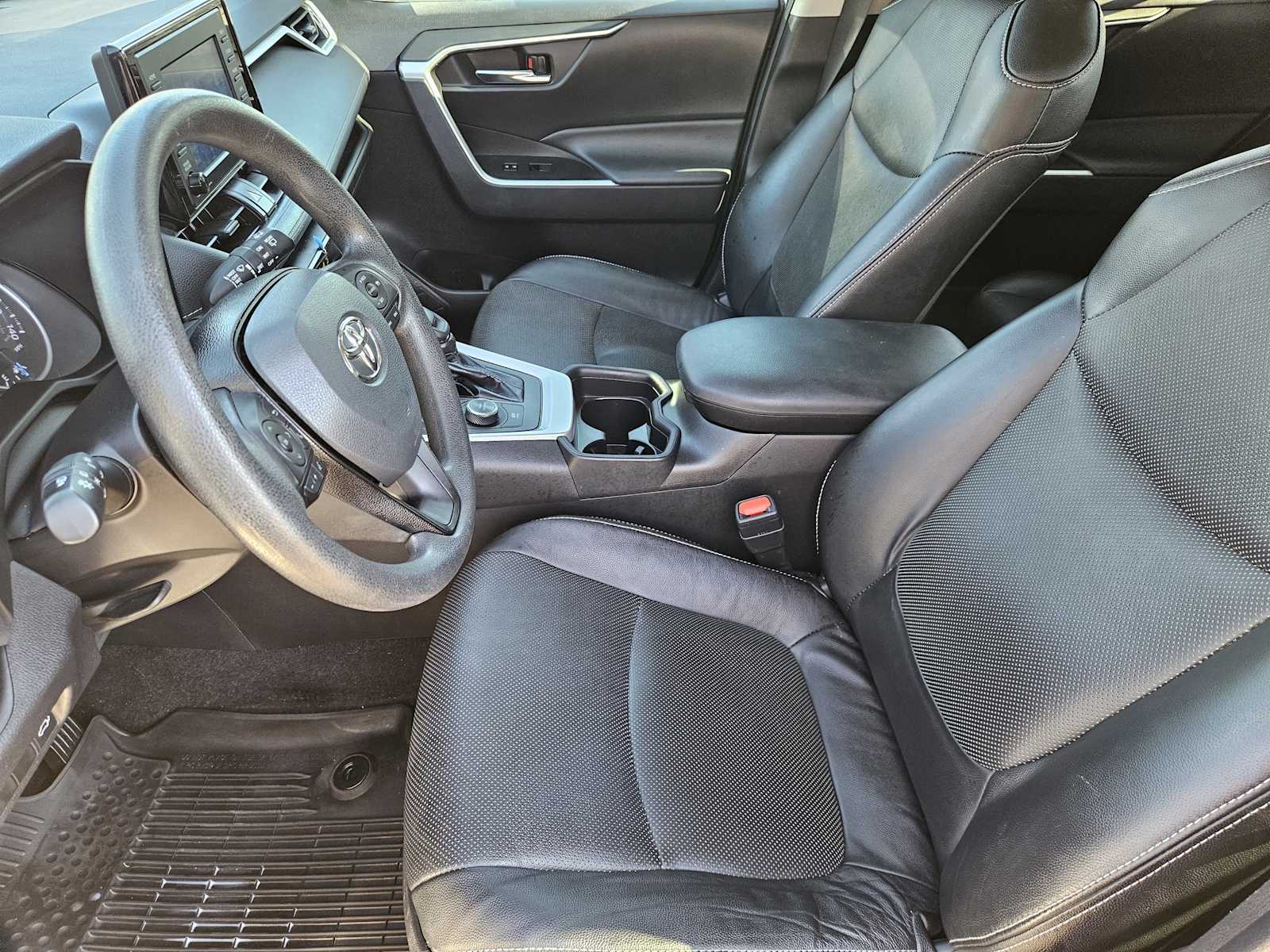 Thumbnail: 2021 Toyota RAV4 - 13
