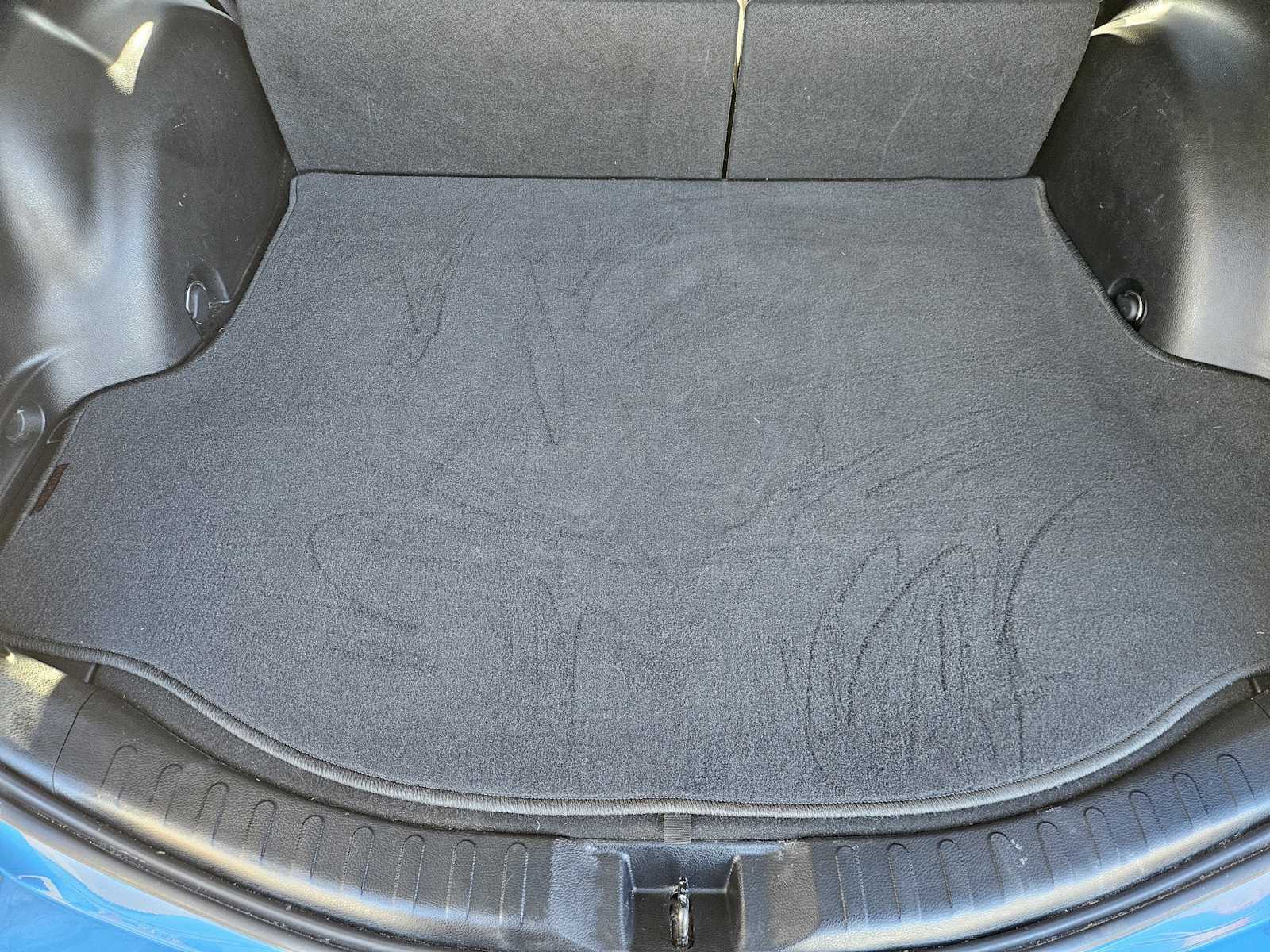 Thumbnail: 2017 Toyota RAV4 - 29