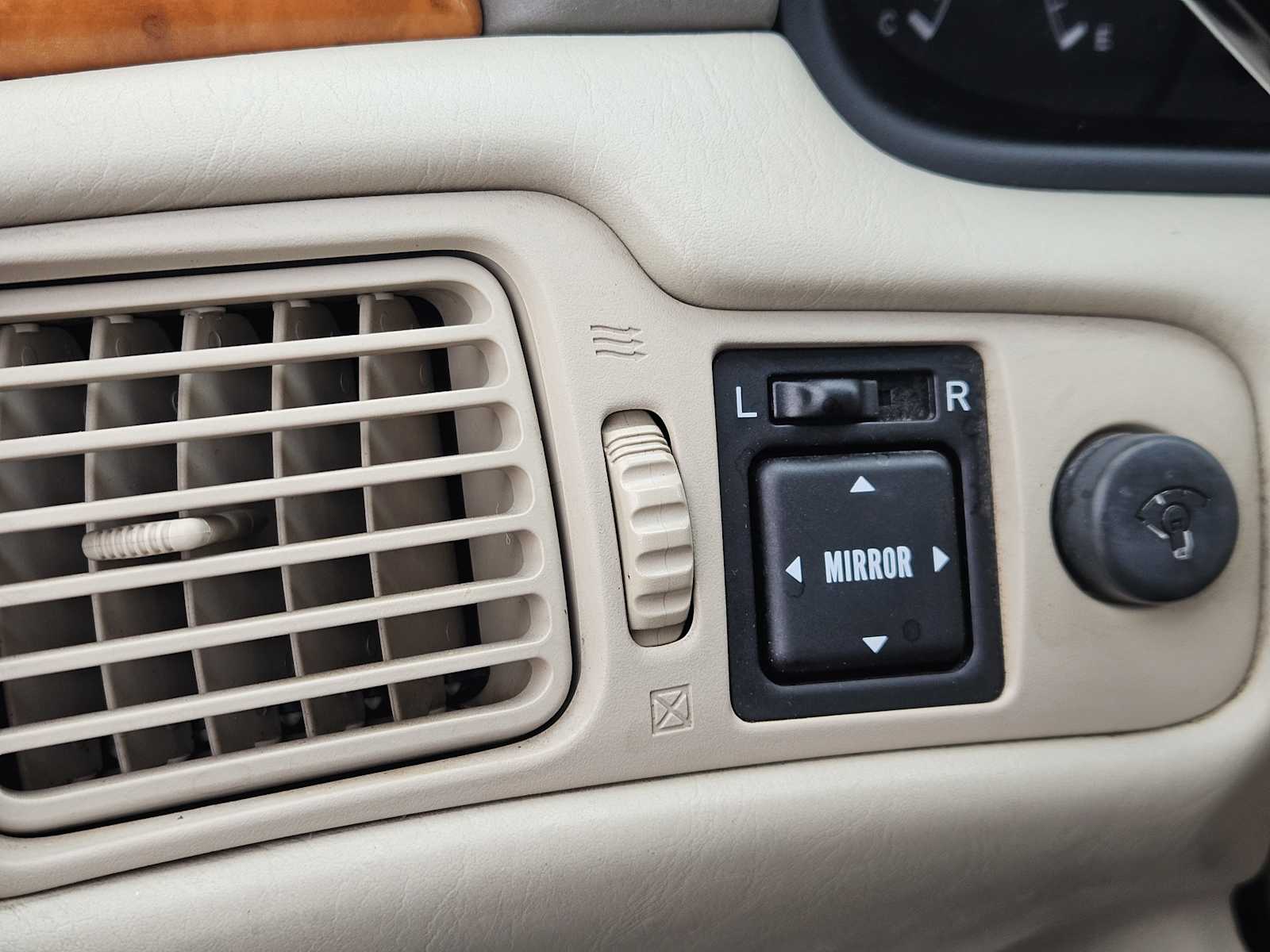 Thumbnail: 2002 Toyota Camry Solara - 21