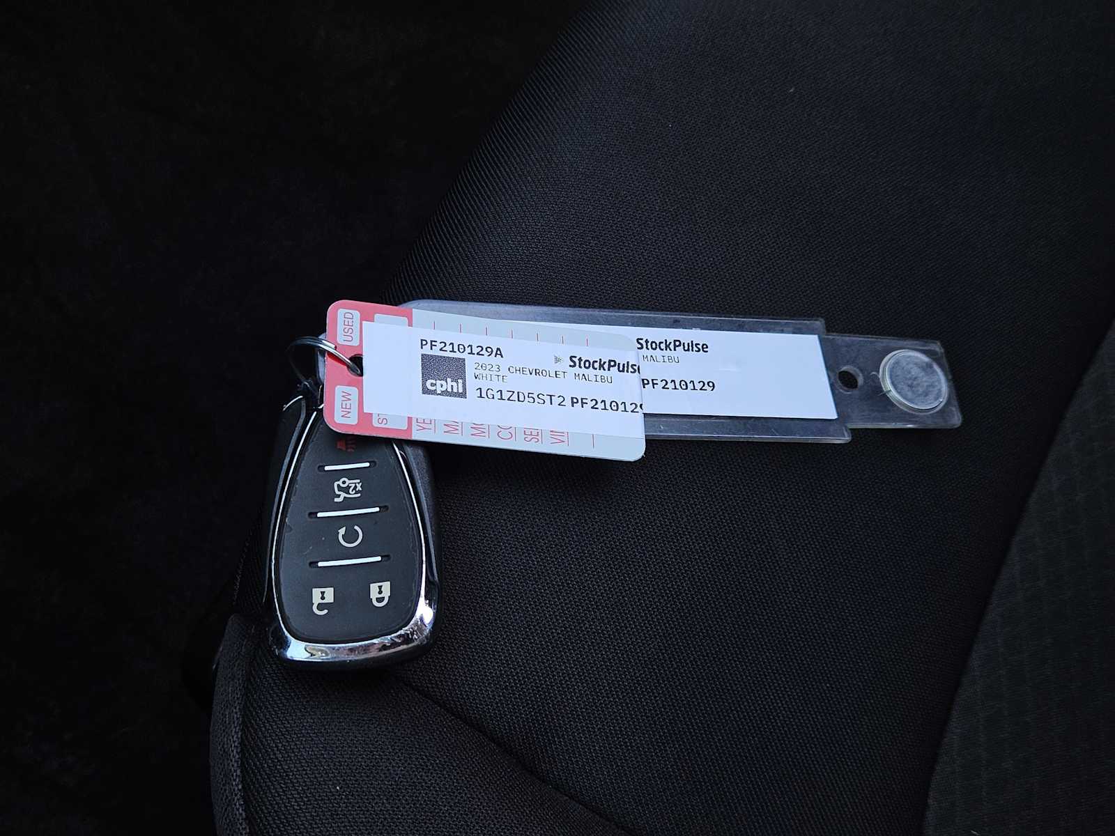 Thumbnail: 2023 Chevrolet Malibu - 31