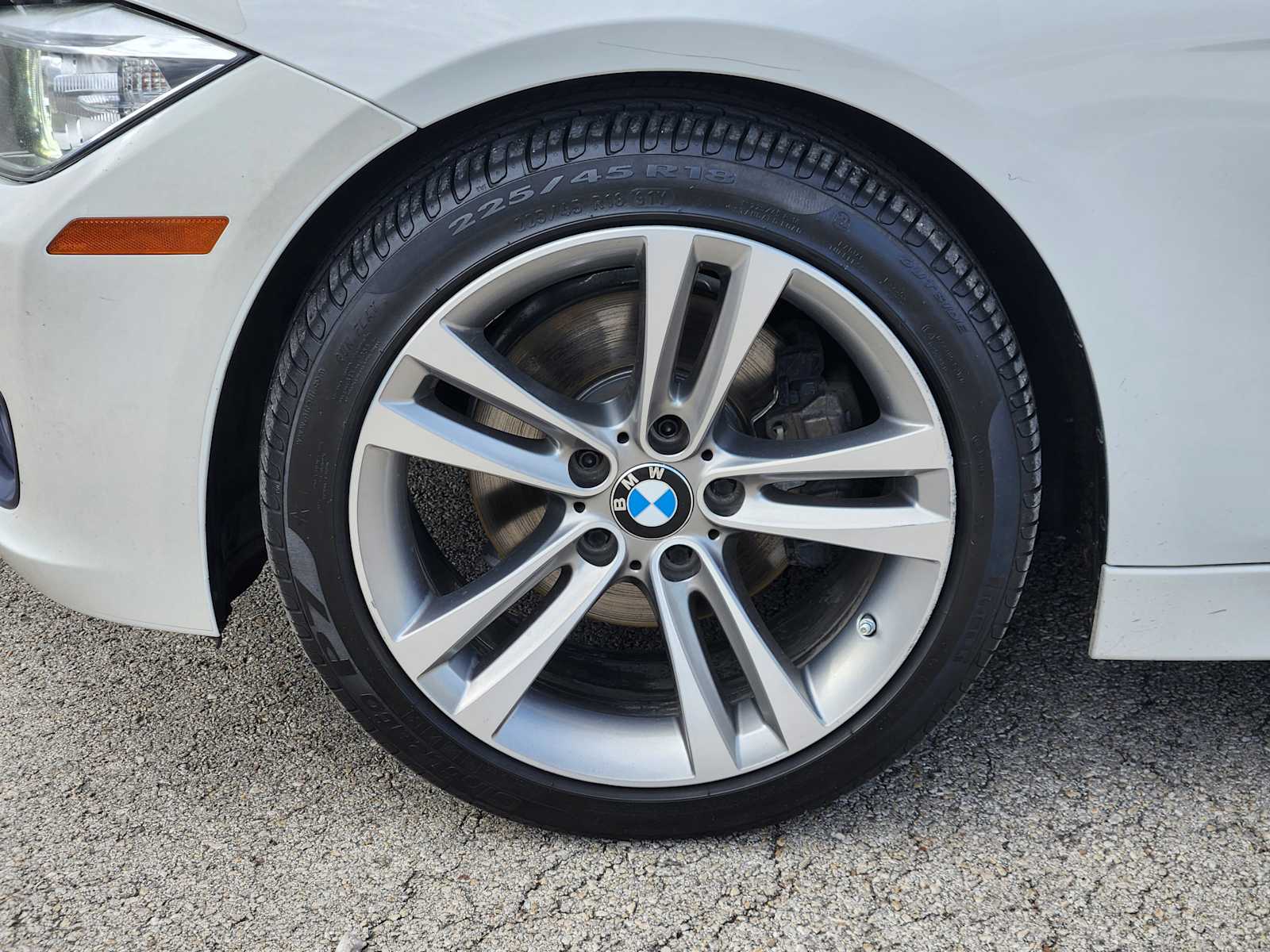 Thumbnail: 2015 BMW 3 Series - 9