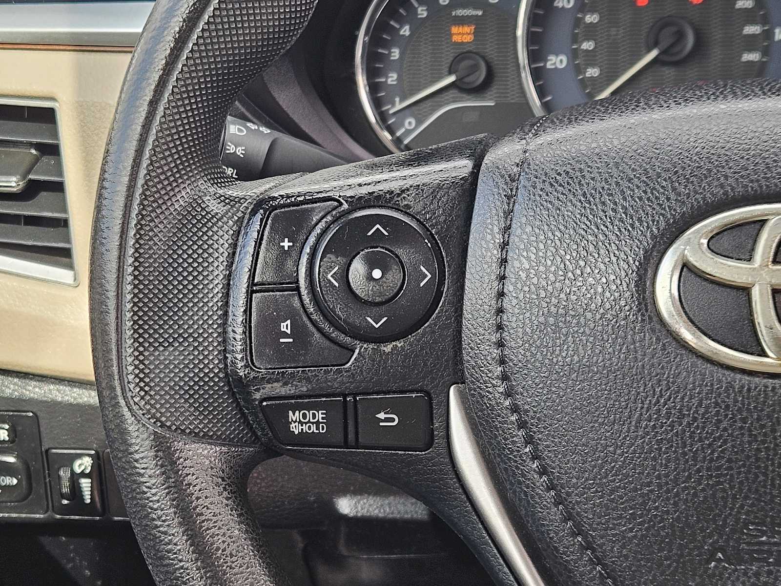 Thumbnail: 2014 Toyota Corolla - 26