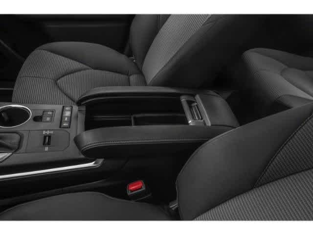 Thumbnail: 2022 Toyota Highlander - 16