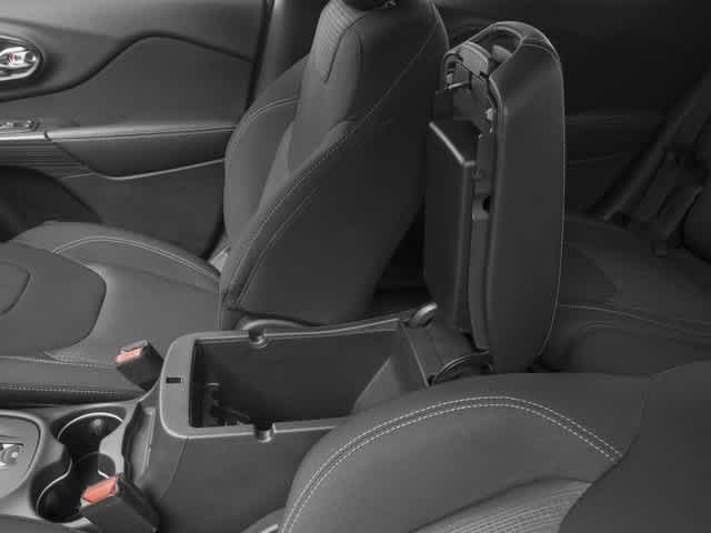 Thumbnail: 2016 Jeep Cherokee - 18