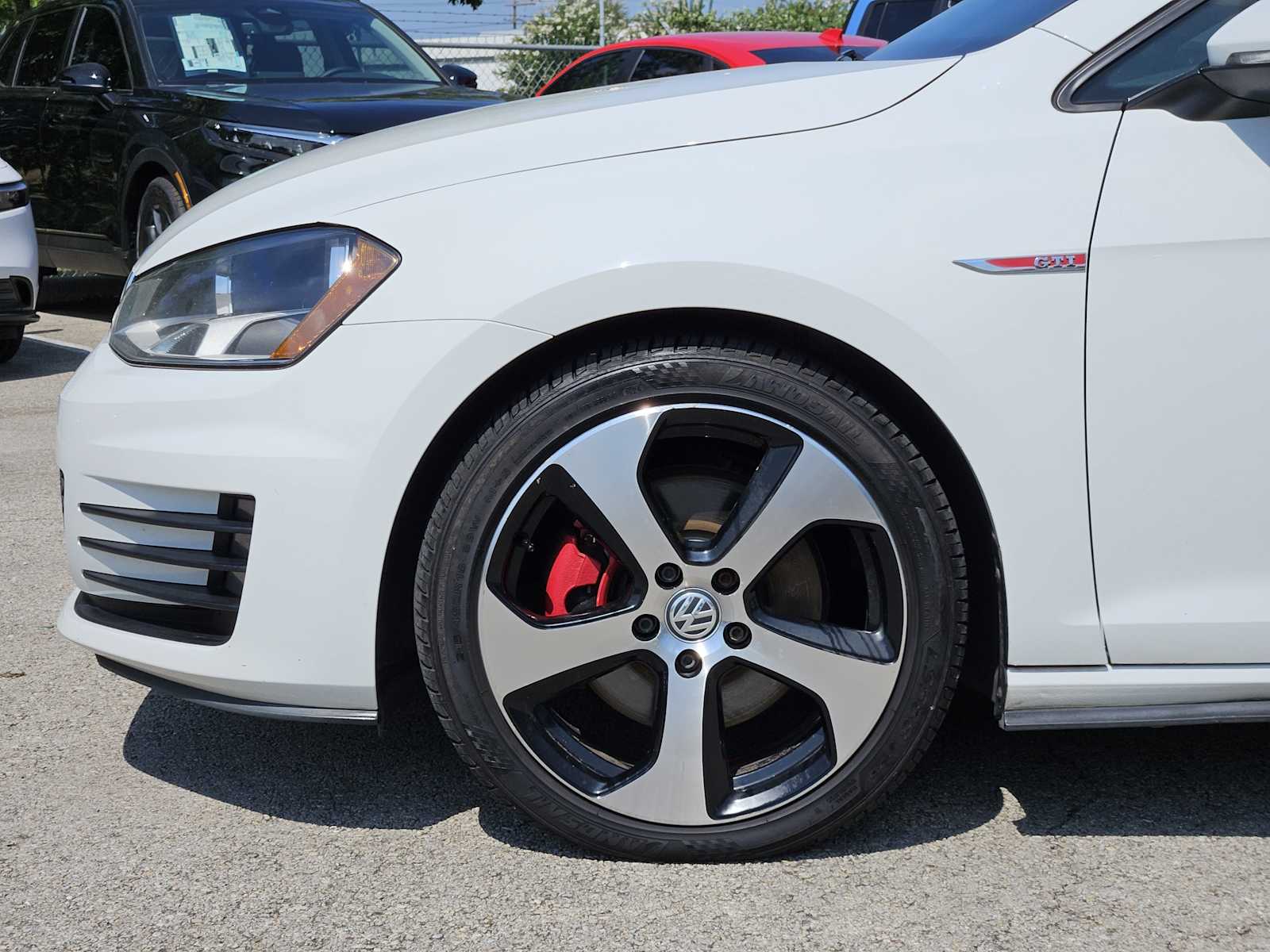 Thumbnail: 2015 Volkswagen Golf - 8