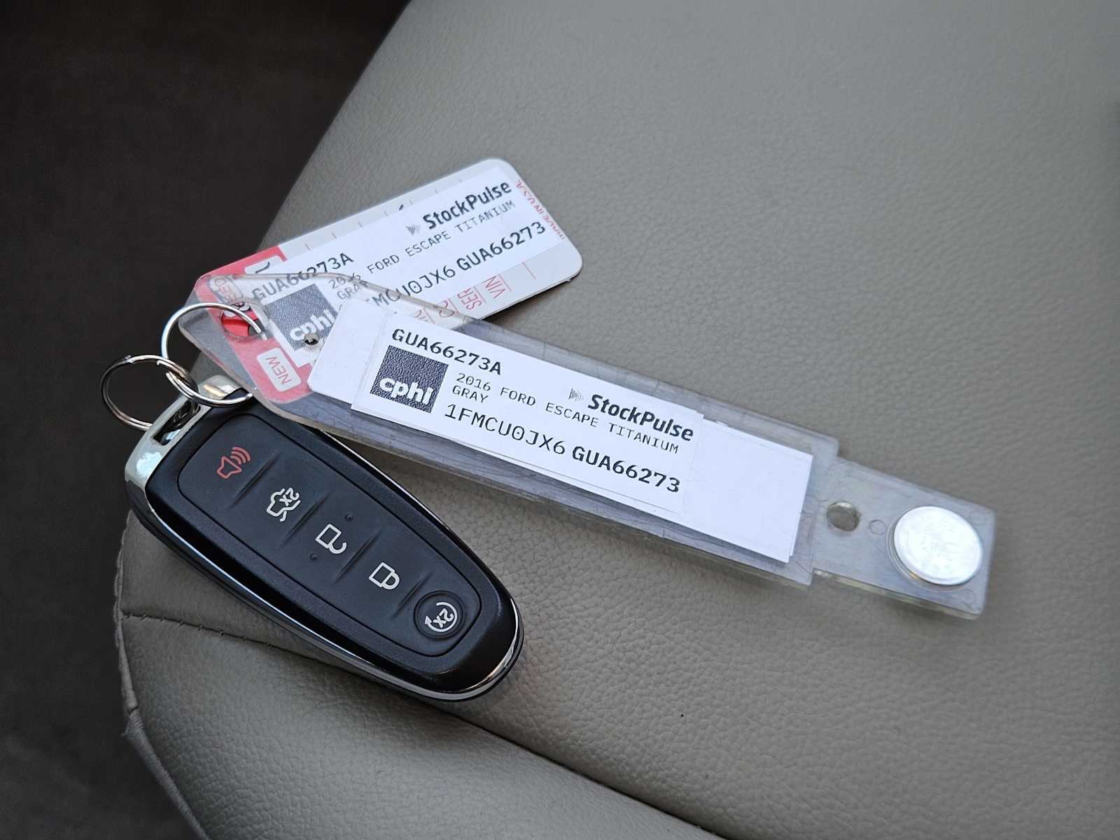 Thumbnail: 2016 Ford Escape - 33