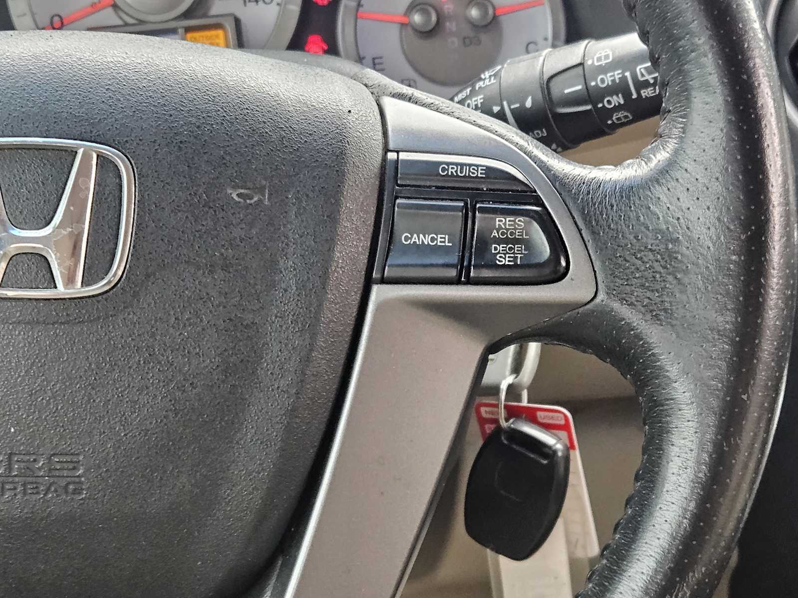 Thumbnail: 2011 Honda Pilot - 27