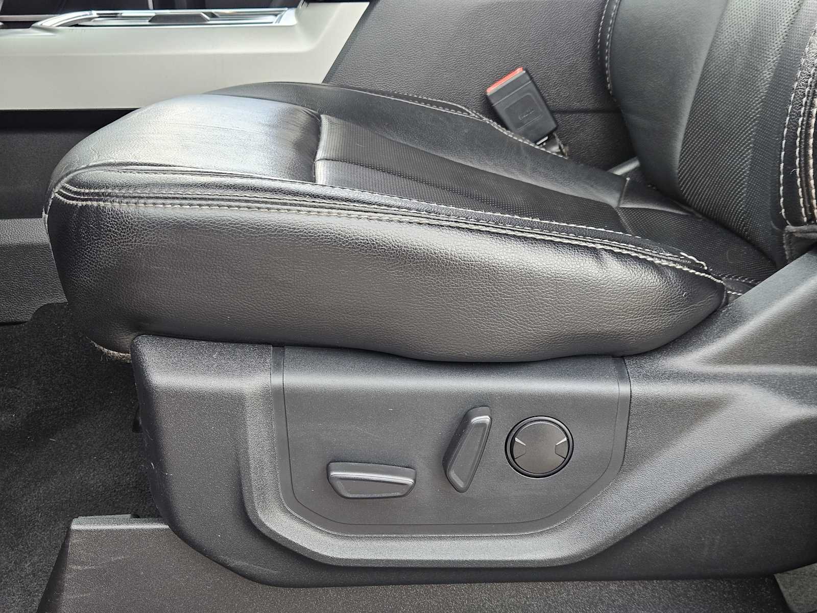 Thumbnail: 2020 Ford Econoline - 24