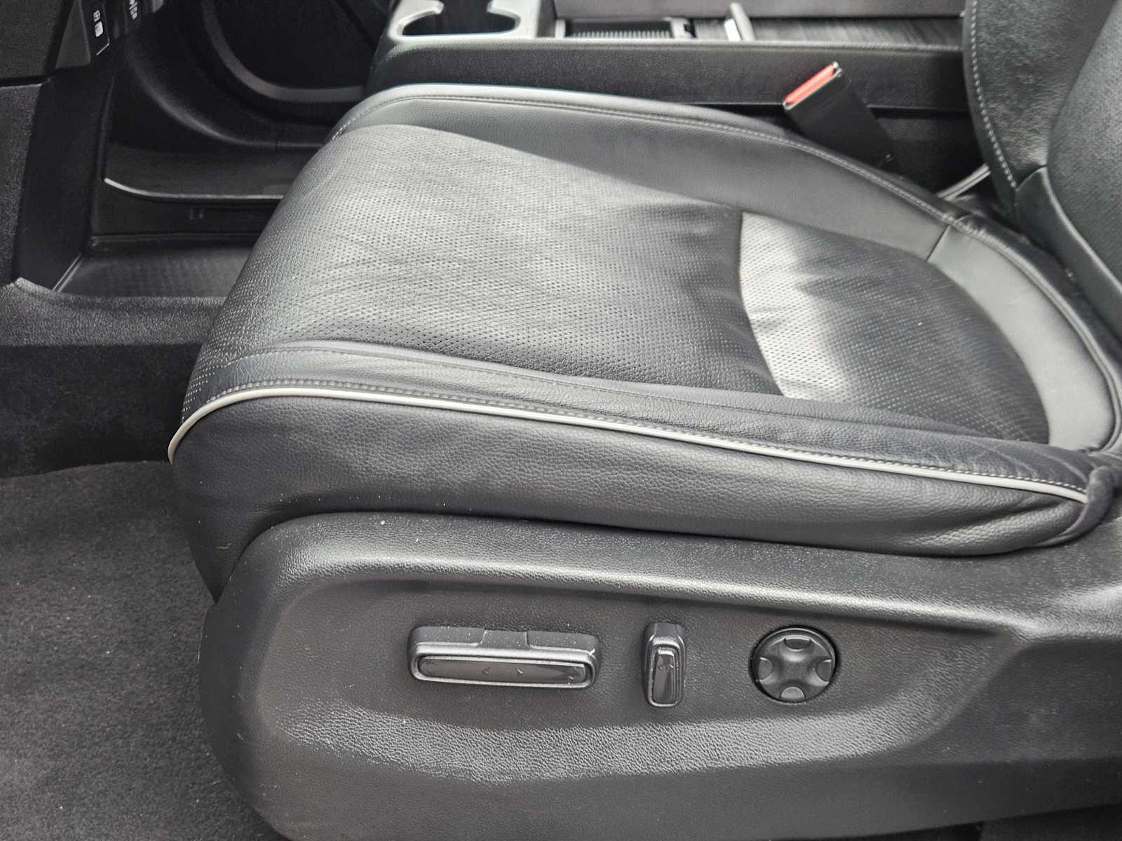 Thumbnail: 2023 Honda Odyssey - 23