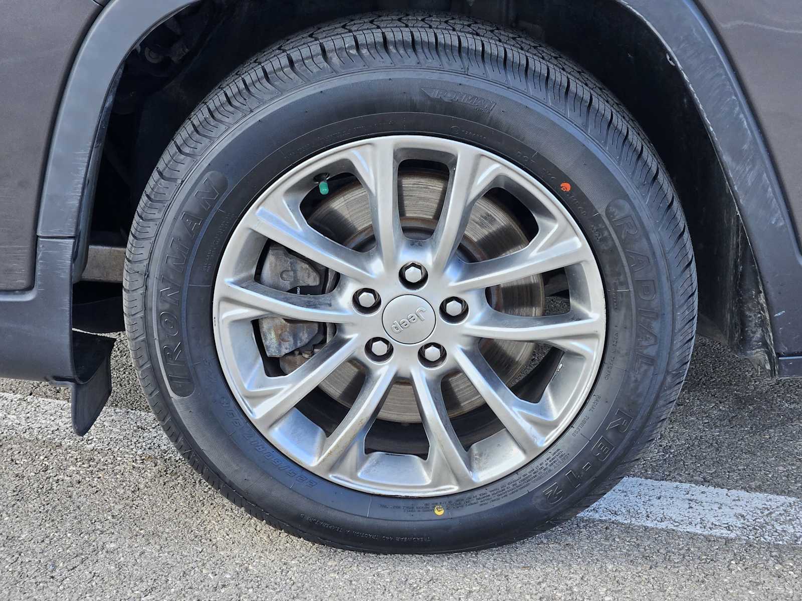 Thumbnail: 2020 Jeep Cherokee - 9