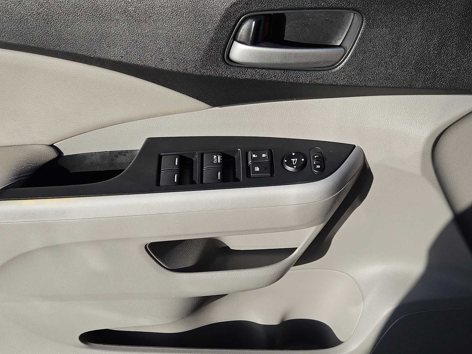 Thumbnail: 2012 Honda CR-V - 21