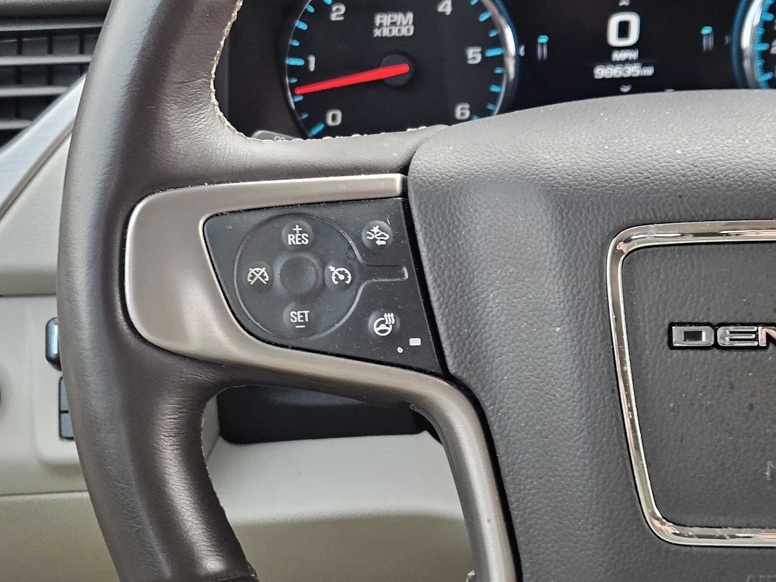 Thumbnail: 2017 GMC Yukon - 27