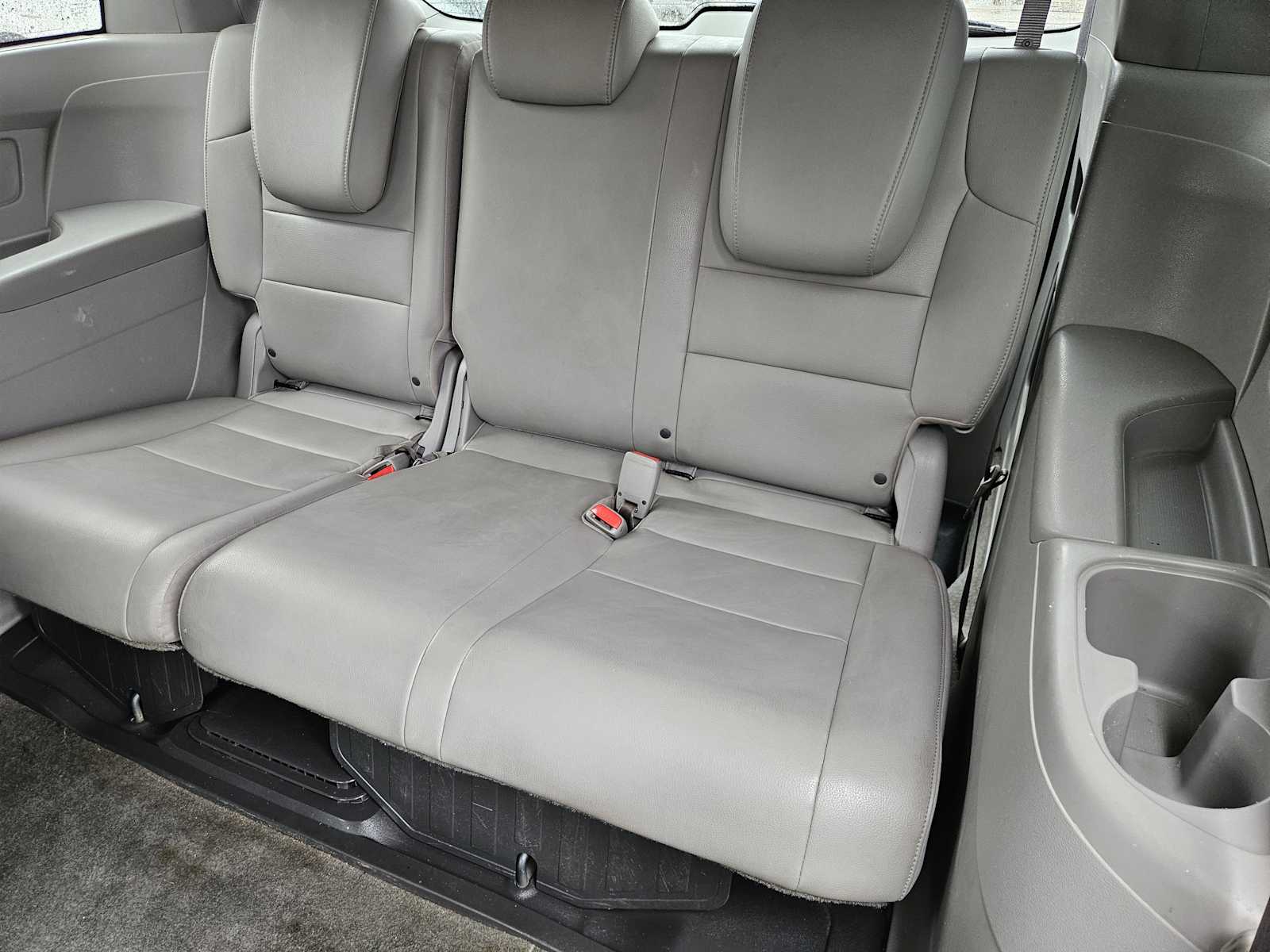 Thumbnail: 2012 Honda Odyssey - 28