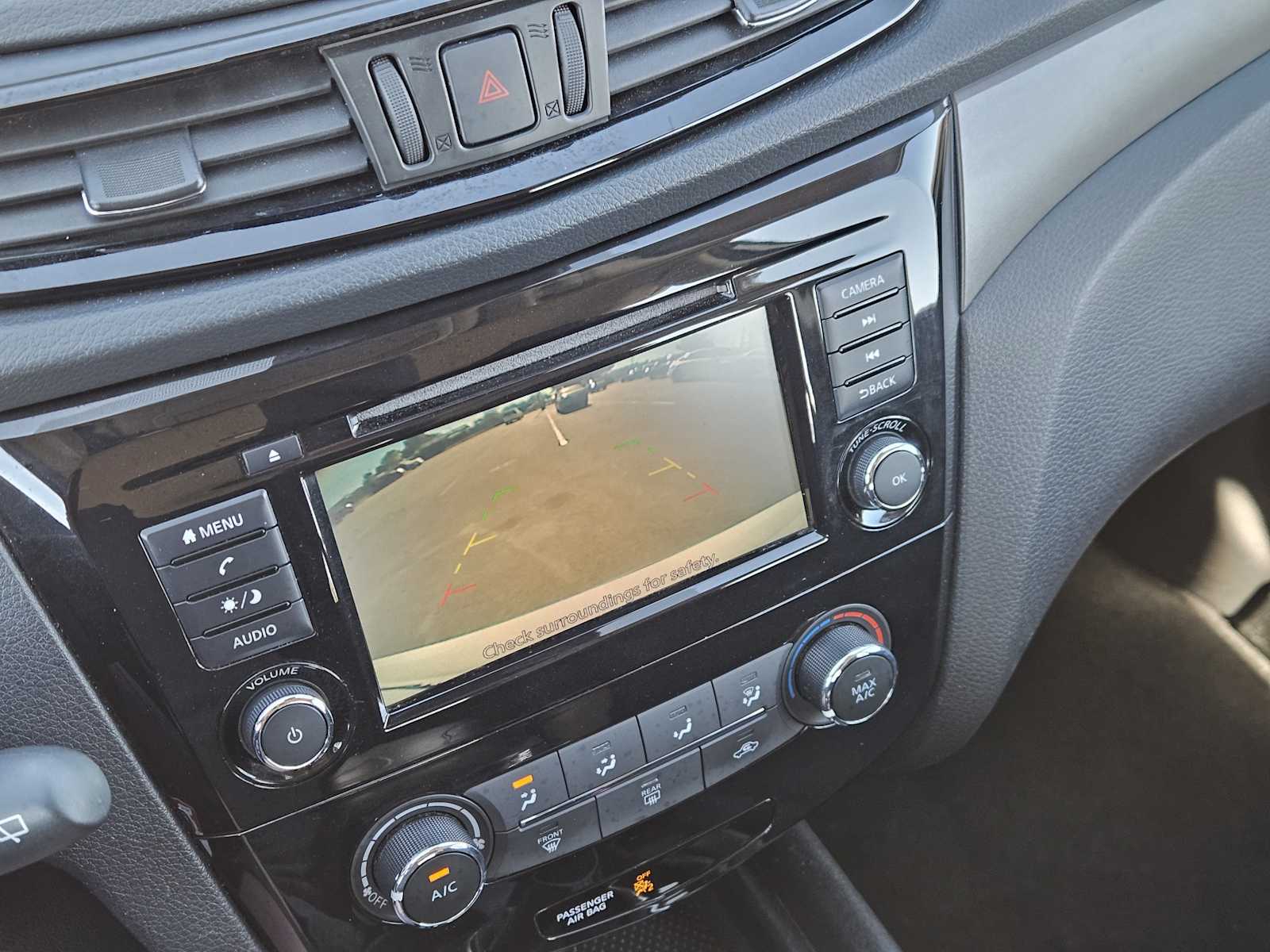 Thumbnail: 2020 Nissan Rogue Sport - 17