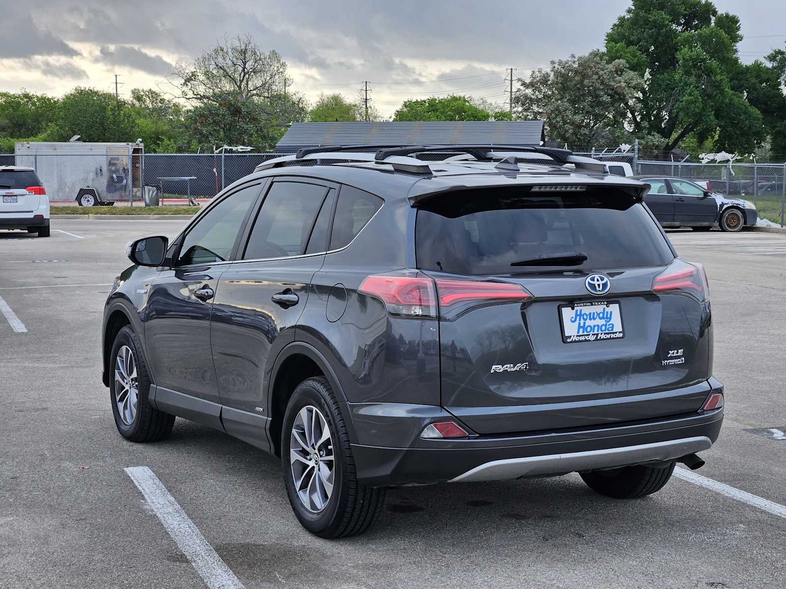 Thumbnail: 2017 Toyota RAV4 - 5