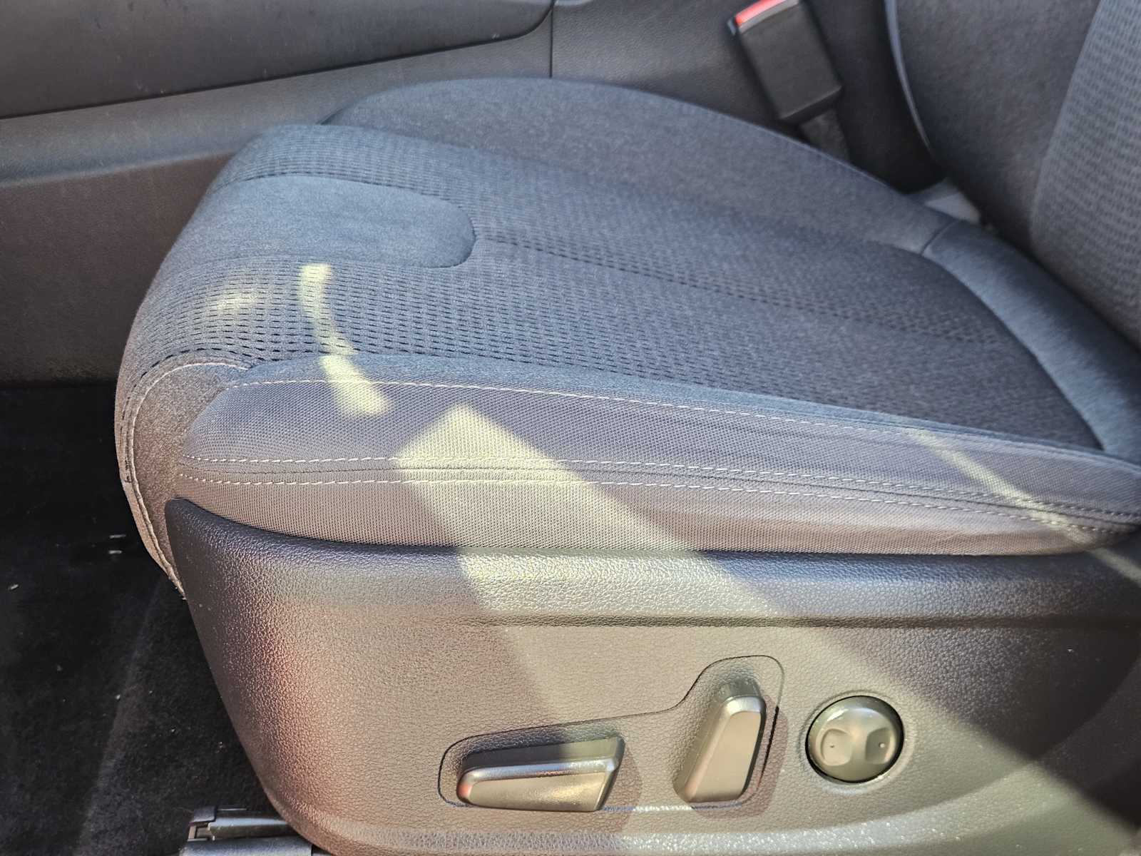 Thumbnail: 2020 Hyundai Santa Fe - 23