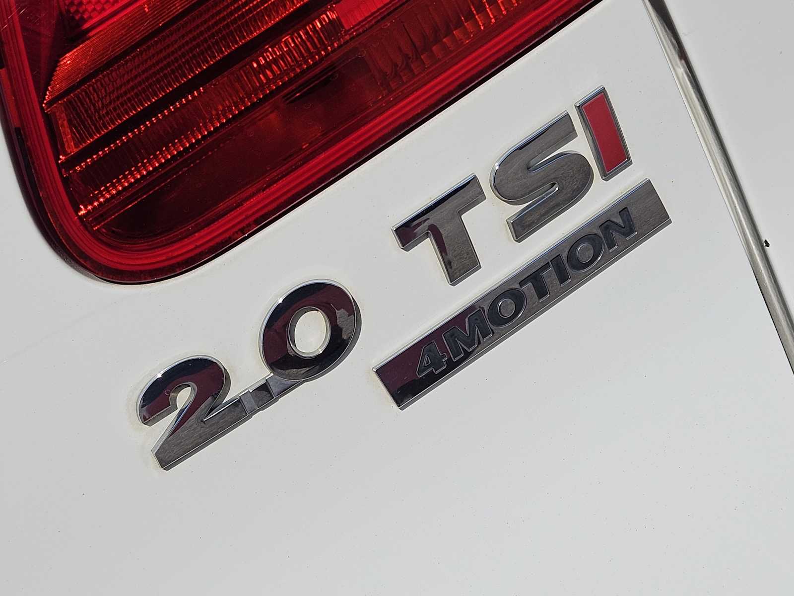 Thumbnail: 2014 Volkswagen Tiguan - 11