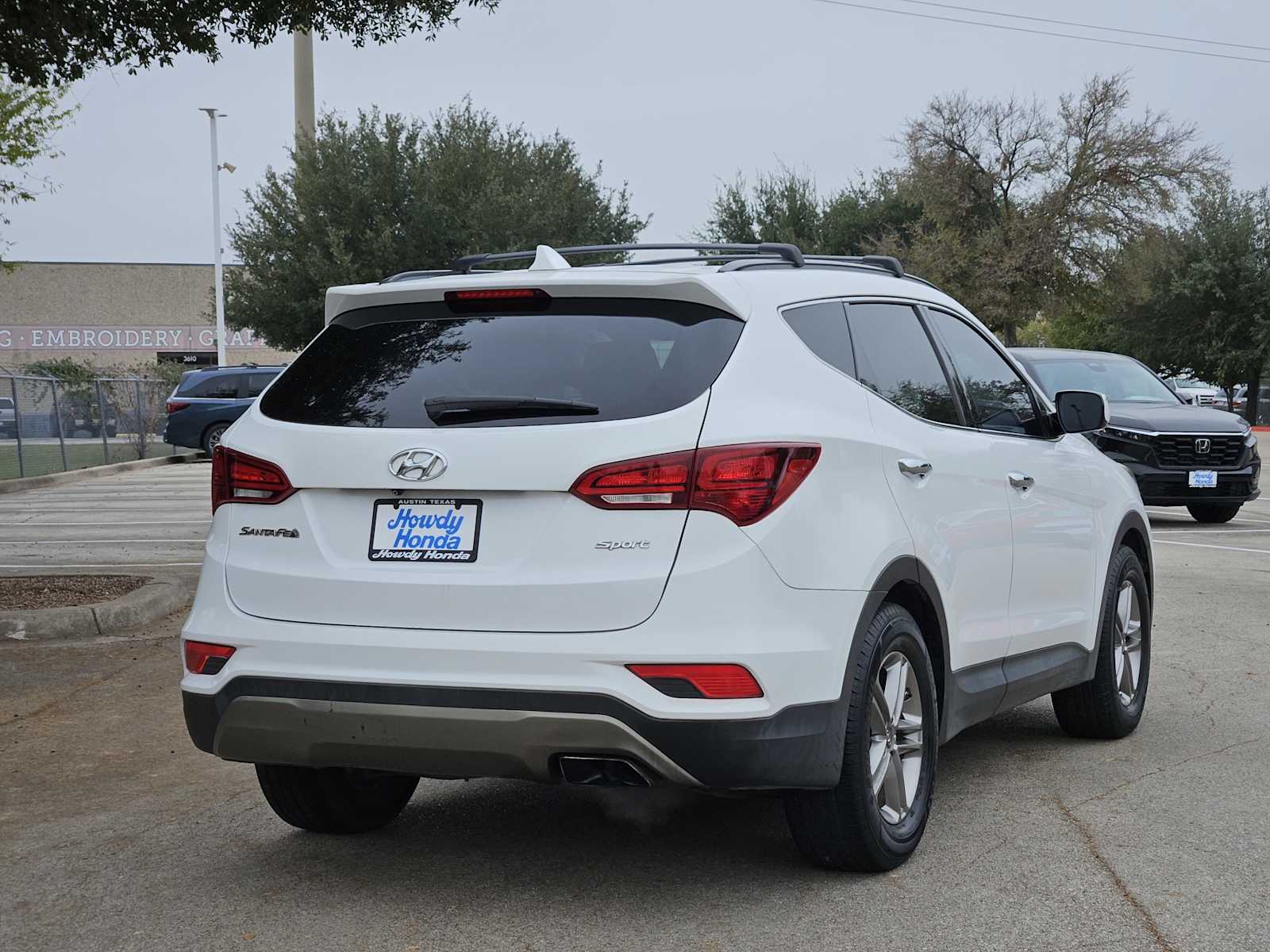 Thumbnail: 2018 Hyundai Santa Fe - 6