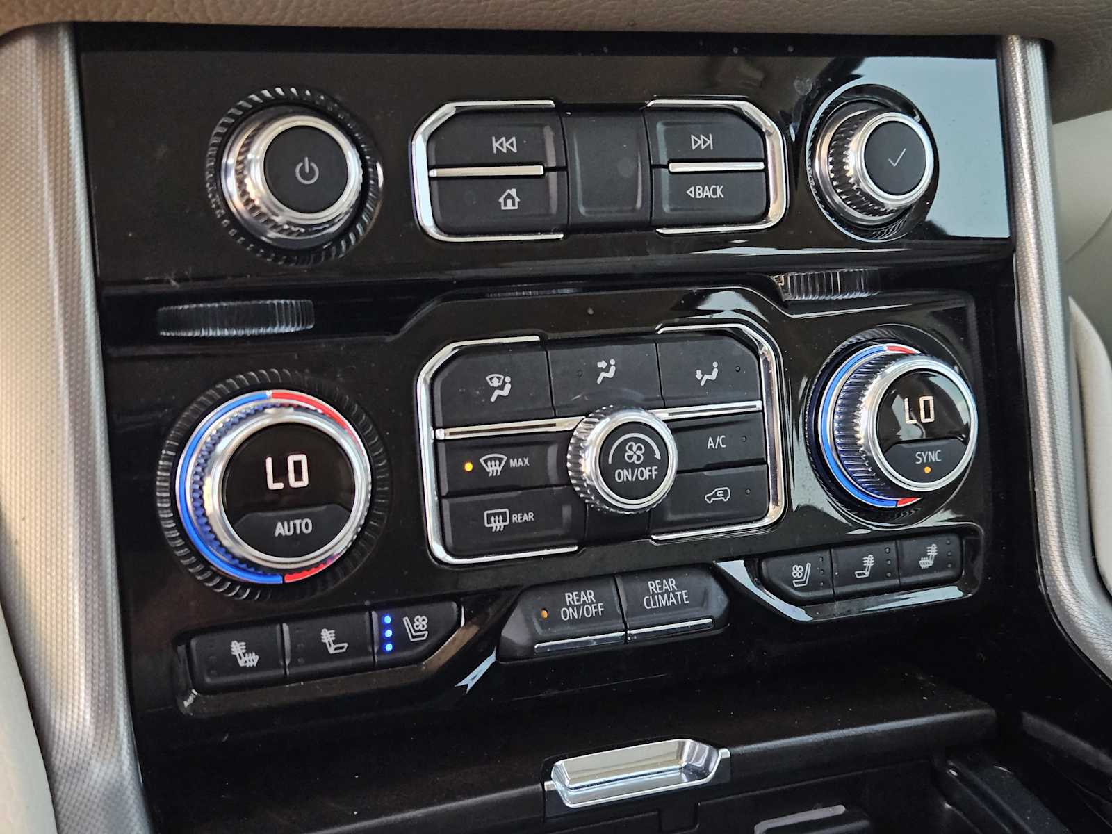 Thumbnail: 2022 GMC Yukon - 18